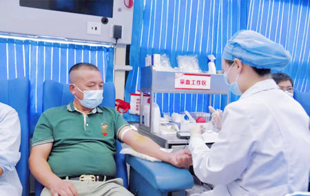 血同脉  爱同行  六百里党支部组织员工参加无偿献血活动